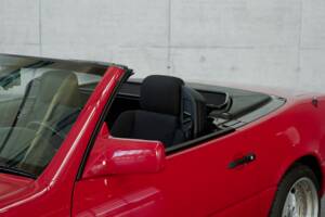 Image 3/50 de Mercedes-Benz SL 500 (1996)