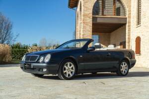 Bild 14/50 von Mercedes-Benz CLK 230 Kompressor (1999)