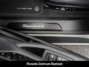Bild 13/37 von Porsche Taycan 4S Sport Turismo (1900)