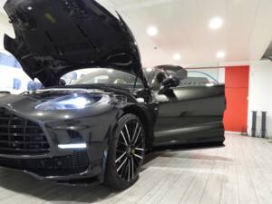 Image 12/15 of Aston Martin DBX707 (2022)