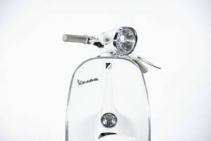 Image 24/49 of Piaggio Vespa 50 SS (1966)