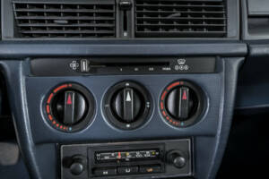Image 33/50 de Mercedes-Benz 190 D (1986)