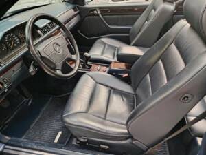 Afbeelding 16/40 van Mercedes-Benz E 200 (1996)