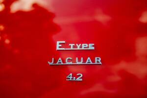 Image 47/50 de Jaguar E-Type (1969)