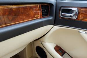 Image 75/77 de Jaguar XJ 40 (XJ-R) (1993)