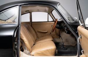 Image 25/34 of Porsche 356 C 1600 SC (1964)