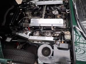 Image 23/29 de Jaguar Type E V12 (1975)