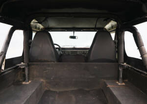 Bild 37/39 von Land Rover 90 (1989)