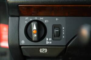 Bild 40/50 von Mercedes-Benz 300 E-24 (1989)