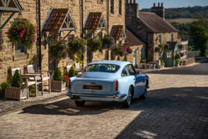 Image 15/56 de Aston Martin DB 4 (1958)