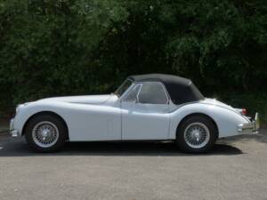 Afbeelding 19/21 van Jaguar XK 140 SE DHC (1957)