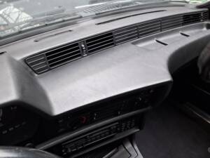 Image 21/33 of BMW M 635 CSi (1987)