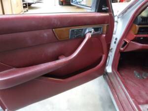 Image 5/31 de Mercedes-Benz 420 SEL (1986)