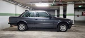 Image 94/100 of BMW 323i (1984)