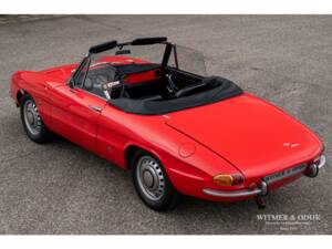 Image 14/29 of Alfa Romeo 1600 Spider Duetto (1967)