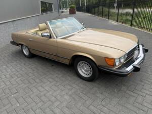 Obraz 8/50 pojazdu Mercedes-Benz 380 SL (1983)