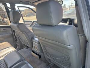 Image 20/28 of Toyota Land Cruiser J 100 V8 (2002)