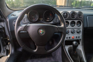 Image 31/46 of Alfa Romeo GTV 2.0 JTS (2003)