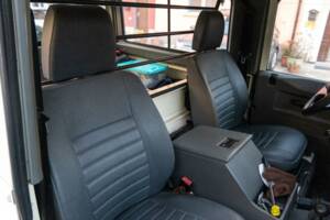 Afbeelding 21/23 van Land Rover Defender 90 Td5 (1999)