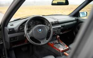 Bild 21/47 von BMW 323ti Compact (1998)