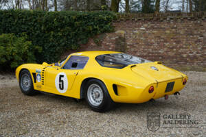 Image 21/50 of Bizzarrini GT Strada 5300 (1965)
