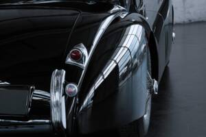 Image 43/47 de Jaguar XK 120 FHC (1954)