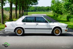Image 31/51 of BMW M 535i (1985)