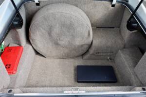 Image 16/29 of Jaguar XJS 4.0 (1991)