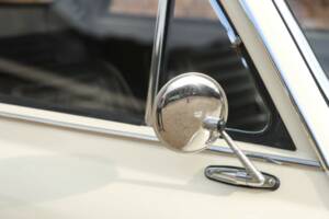 Image 29/50 of Volvo P 123 GT (1969)
