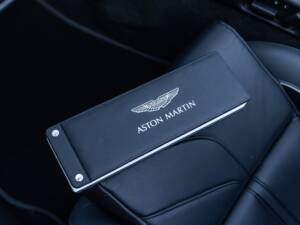 Image 51/53 of Aston Martin V12 Vantage AMR Roadster (2018)