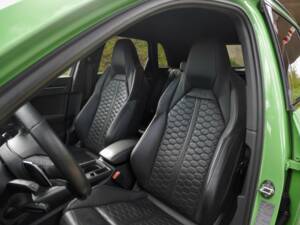 Bild 28/45 von Audi RS Q3 (1900)