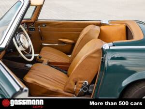Image 13/15 of Mercedes-Benz 280 SL (1968)