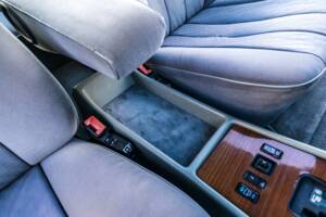 Image 111/175 of Mercedes-Benz 420 SE (1986)