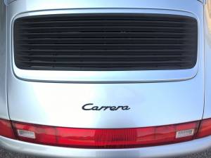 Imagen 19/23 de Porsche 911 Carrera (1995)