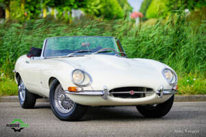 Image 16/65 de Jaguar E-Type 3.8 Flat Floor (1961)