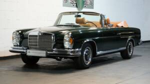 Immagine 25/29 di Mercedes-Benz 280 SE 3,5 (1970)