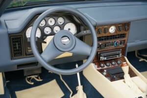 Bild 31/50 von Aston Martin V8 Zagato Vantage Volante (1990)