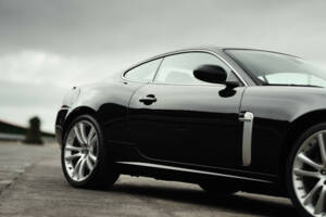 Image 11/33 of Jaguar XKR (2008)