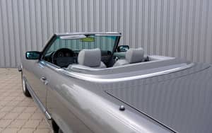 Image 62/96 of Mercedes-Benz 560 SL (1987)