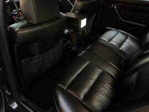 Bild 12/31 von Mercedes-Benz 300 SE (1989)