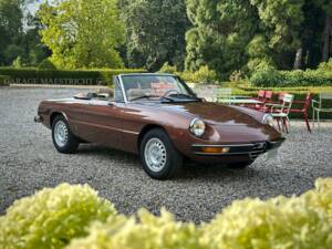 Image 2/100 of Alfa Romeo 2000 Spider Veloce (1980)