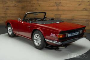 Image 6/19 of Triumph TR 6 (1974)