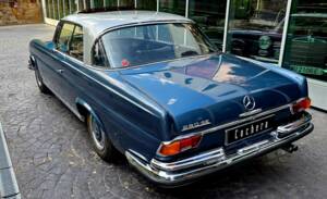 Image 4/34 of Mercedes-Benz 280 SE (1970)