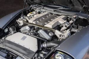 Image 16/30 of Aston Martin V12 Vanquish (2002)