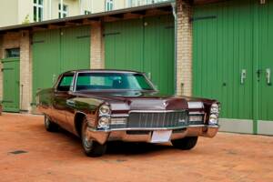 Bild 13/200 von Cadillac Coupe DeVille (1968)