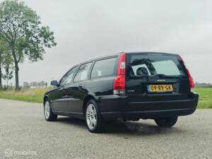Imagen 4/40 de Volvo V 70 2.4 (2005)