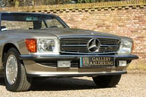 Bild 33/50 von Mercedes-Benz 560 SL (1987)