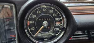 Image 25/34 of Mercedes-Benz 280 SE (1970)