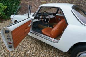 Image 18/50 of Lancia Flaminia GT 2.5 3C Touring (1964)