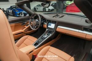 Immagine 17/25 di Porsche 911 Targa 4 (2016)